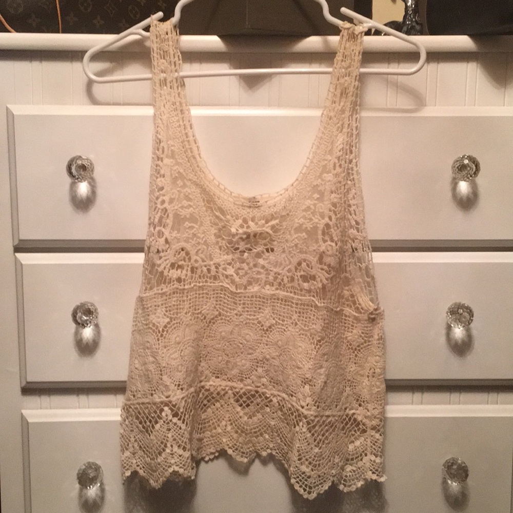 Lace tank top by ISSI